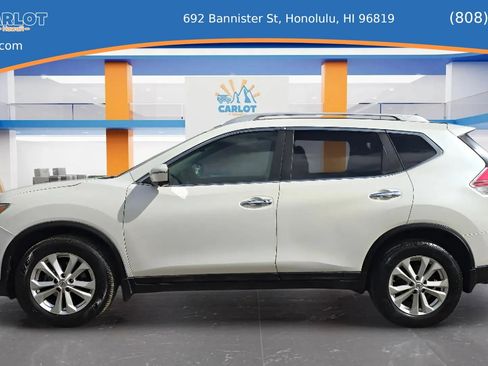Used 2016 Nissan Rogue SV w/ SV Premium Package FWD image 2