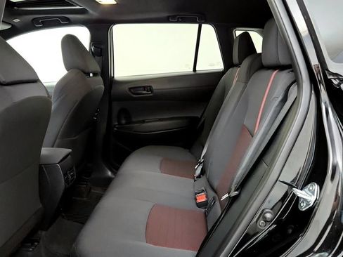 Used 2024 Toyota Corolla Cross AWD Hybrid w/ Moonroof Package image 21