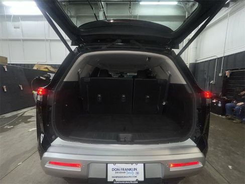 Certified 2022 Nissan Pathfinder Platinum image 24