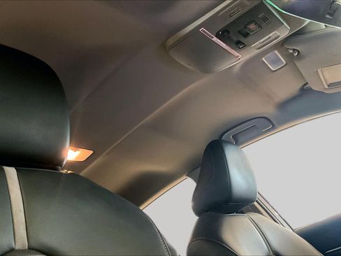 Used 2023 Toyota Camry SE FWD image 12