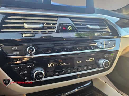 Used 2019 BMW 530i xDrive AWD/4WD image 26