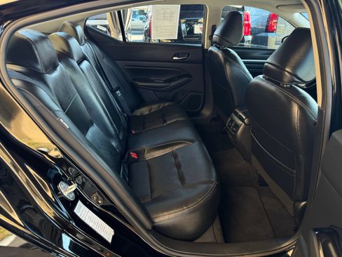 Used 2023 Nissan Altima 2.5 SL FWD image 17