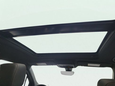 Used 2023 Chevrolet Blazer Premier w/ Driver Confidence II Package FWD image 16