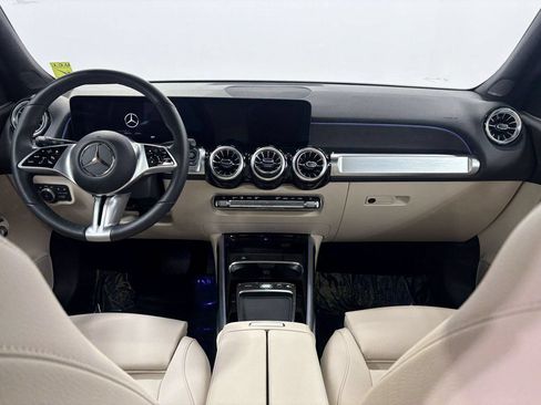 Used 2026 Mercedes-Benz GLB 250 4MATIC image 23