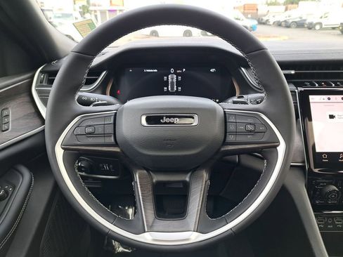 New 2025 Jeep Grand Cherokee Limited AWD/4WD image 19