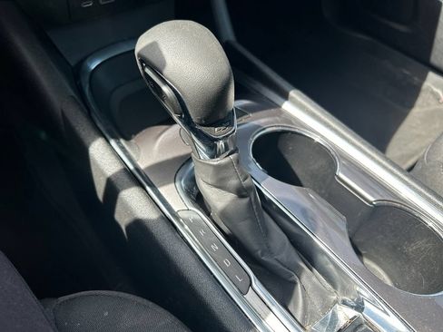 Used 2022 Chevrolet Malibu LT FWD image 27
