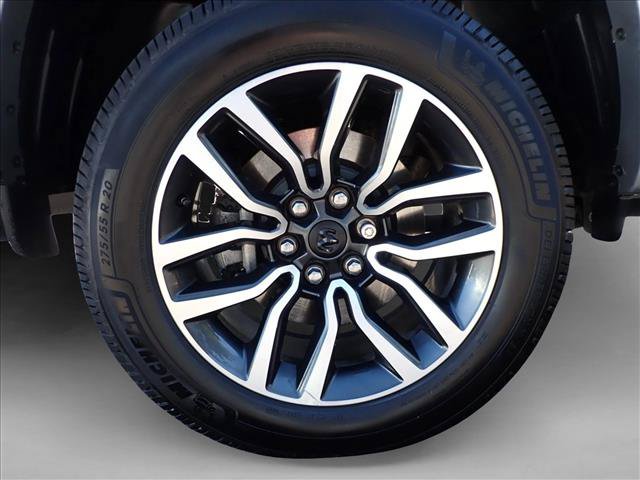 Used 2025 RAM 1500 Limited AWD/4WD image 7