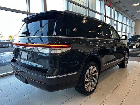 Certified 2022 Lincoln Navigator Reserve image 5