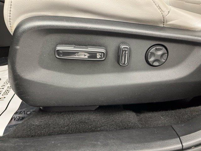 Used 2018 Honda CR-V Touring image 34