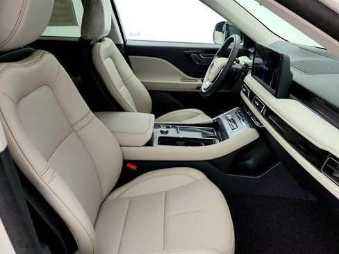 Used 2025 Lincoln Aviator 2WD w/ Jet Appearance Package image 20