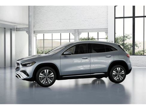 Used 2026 Mercedes-Benz GLA 250 4MATIC image 35