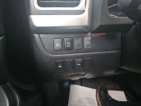 Used 2019 Toyota Highlander Limited image 4