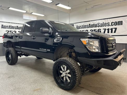 Used 2018 Nissan Titan S AWD/4WD image 1