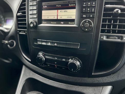 Used 2018 Mercedes-Benz Metris image 18