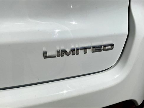 Used 2025 Jeep Compass Limited AWD/4WD image 23
