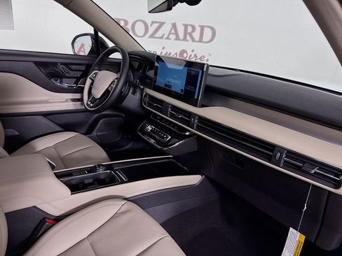 New 2026 Lincoln Corsair Premiere image 31