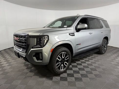 Used 2024 GMC Yukon AT4 image 3