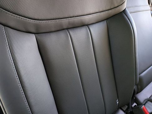 Certified 2024 Land Rover Range Rover Long Wheelbase SE image 18