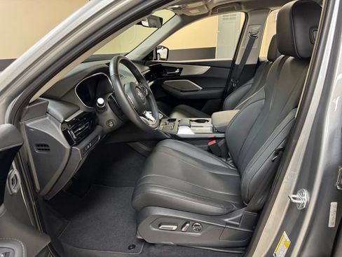 Used 2024 Acura MDX FWD image 8