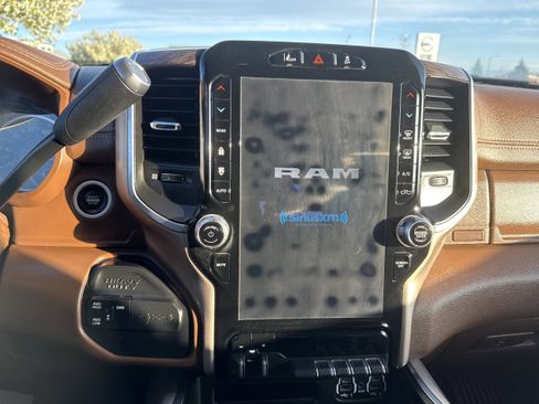 Used 2020 RAM 2500 Laramie AWD/4WD image 11