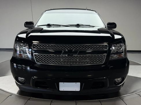 Used 2013 Chevrolet Avalanche LTZ RWD image 3