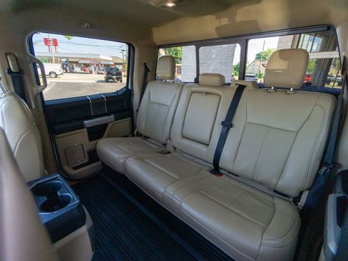 Used 2021 Ford F250 Lariat w/ Chrome Package image 35