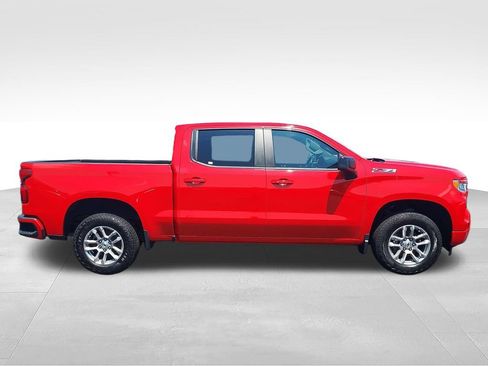 Used 2022 Chevrolet Silverado 1500 RST AWD/4WD image 6