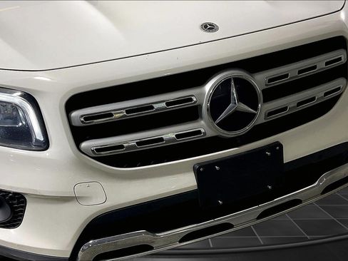 Used 2021 Mercedes-Benz GLB 250 4MATIC image 28