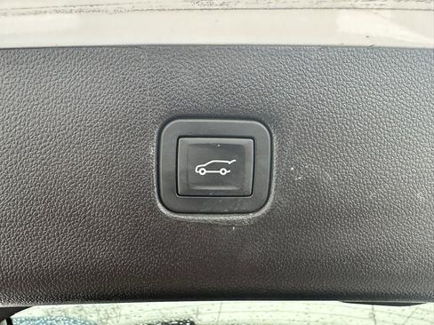 Used 2019 Chevrolet Blazer RS image 16