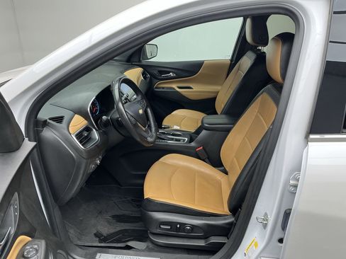 Used 2020 Chevrolet Equinox Premier image 3