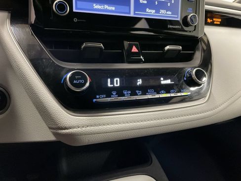 Used 2022 Toyota Corolla SE FWD image 20