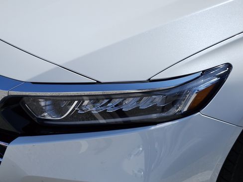 Used 2021 Honda Accord LX image 9