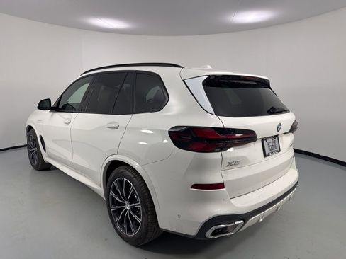New 2026 BMW X5 xDrive50e AWD/4WD image 5