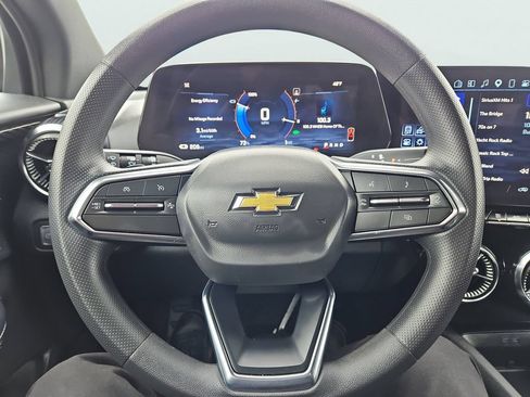 Certified 2025 Chevrolet Blazer EV LT AWD/4WD image 15