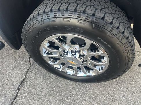 New 2026 Chevrolet Silverado 2500 LTZ w/ LTZ Premium Package AWD/4WD image 9