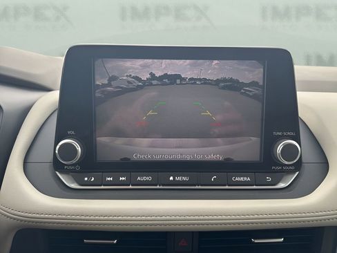 Used 2024 Nissan Rogue SV w/ SV Premium Package FWD image 20