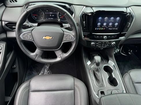 Certified 2023 Chevrolet Traverse LT AWD/4WD image 16