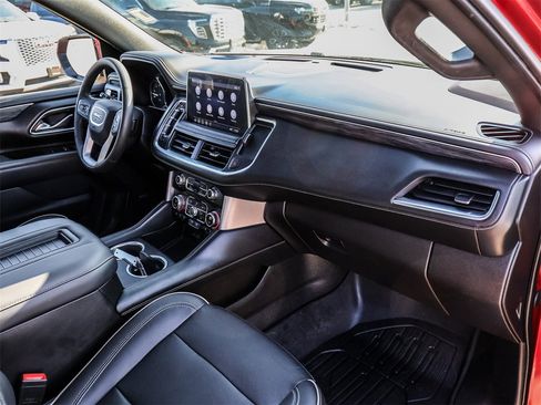 Used 2021 GMC Yukon SLT w/ SLT Premium Package image 19