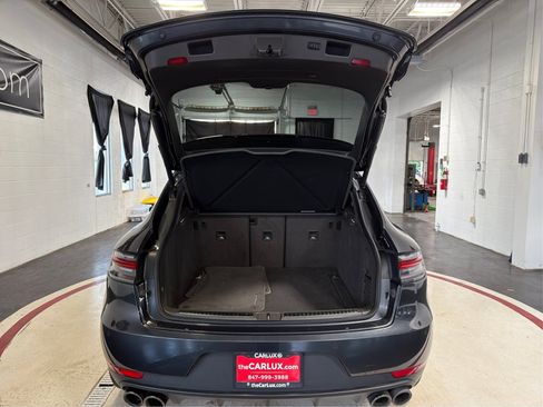 Used 2021 Porsche Macan AWD/4WD image 12