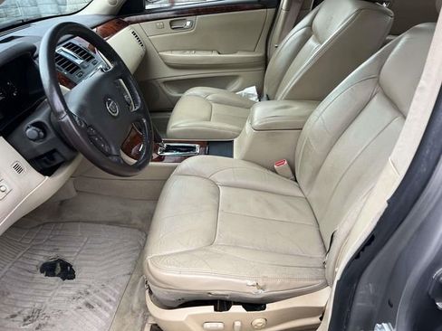 Used 2007 Cadillac DTS Luxury I w/ Sun And Sound Package image 19