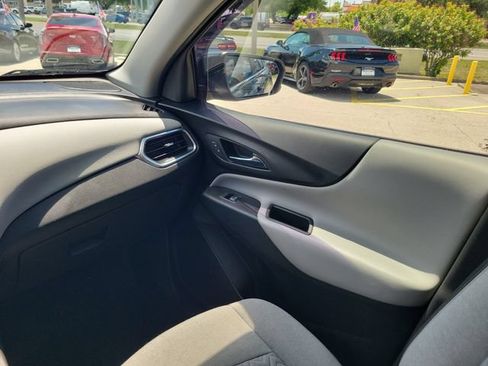 Used 2022 Chevrolet Equinox LT FWD image 12