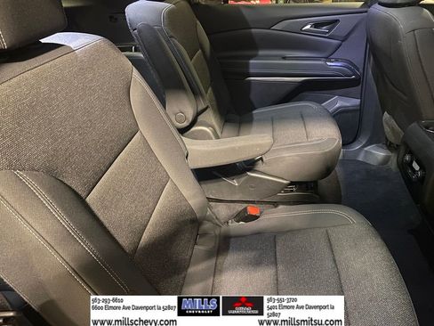 Used 2024 Chevrolet Traverse LT image 15