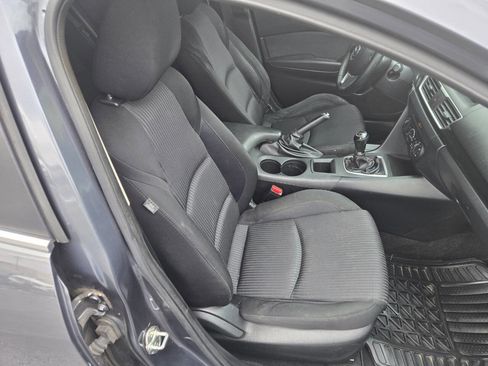Used 2014 MAZDA MAZDA3 i Touring image 19