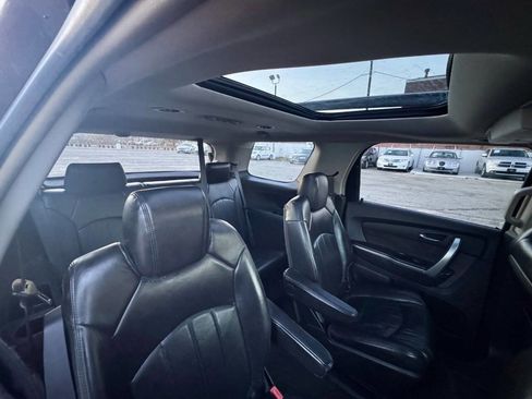 Used 2009 GMC Acadia SLT w/ Technology Package image 16