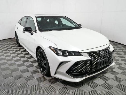 Used 2021 Toyota Avalon XSE FWD image 26