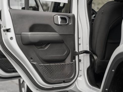 Used 2022 Jeep Wrangler Unlimited Sahara w/ Dual Top Group image 34