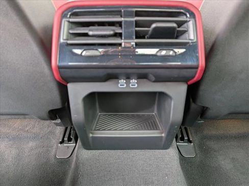 Certified 2025 BMW 530i xDrive w/ M Sport Package image 18