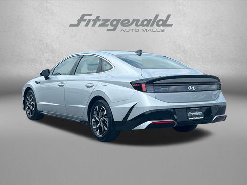 Used 2025 Hyundai Sonata SEL FWD image 9