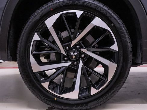 Used 2024 Mitsubishi Outlander SE image 30