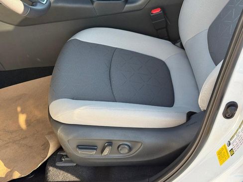 New 2025 Toyota RAV4 XLE image 15